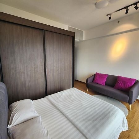 Beacon Executive Premium Suite George Town Exteriér fotografie