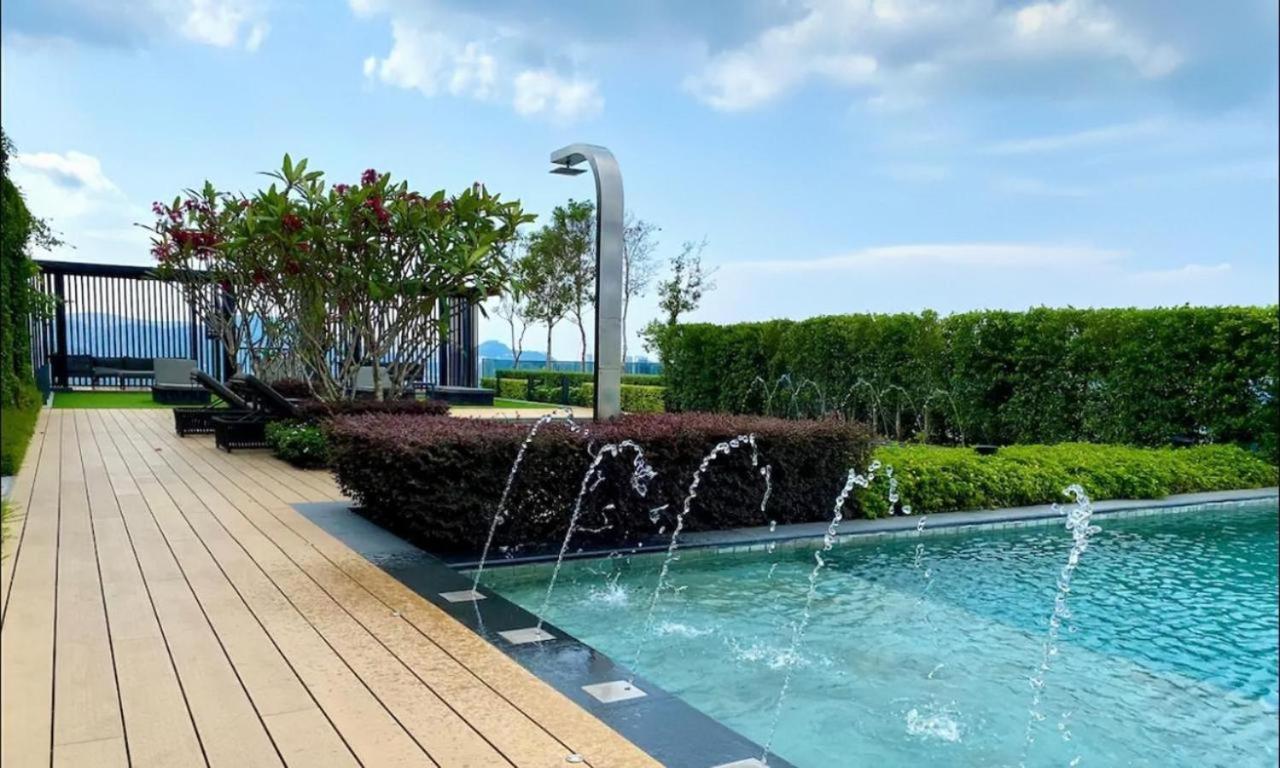 Beacon Executive Premium Suite George Town Exteriér fotografie