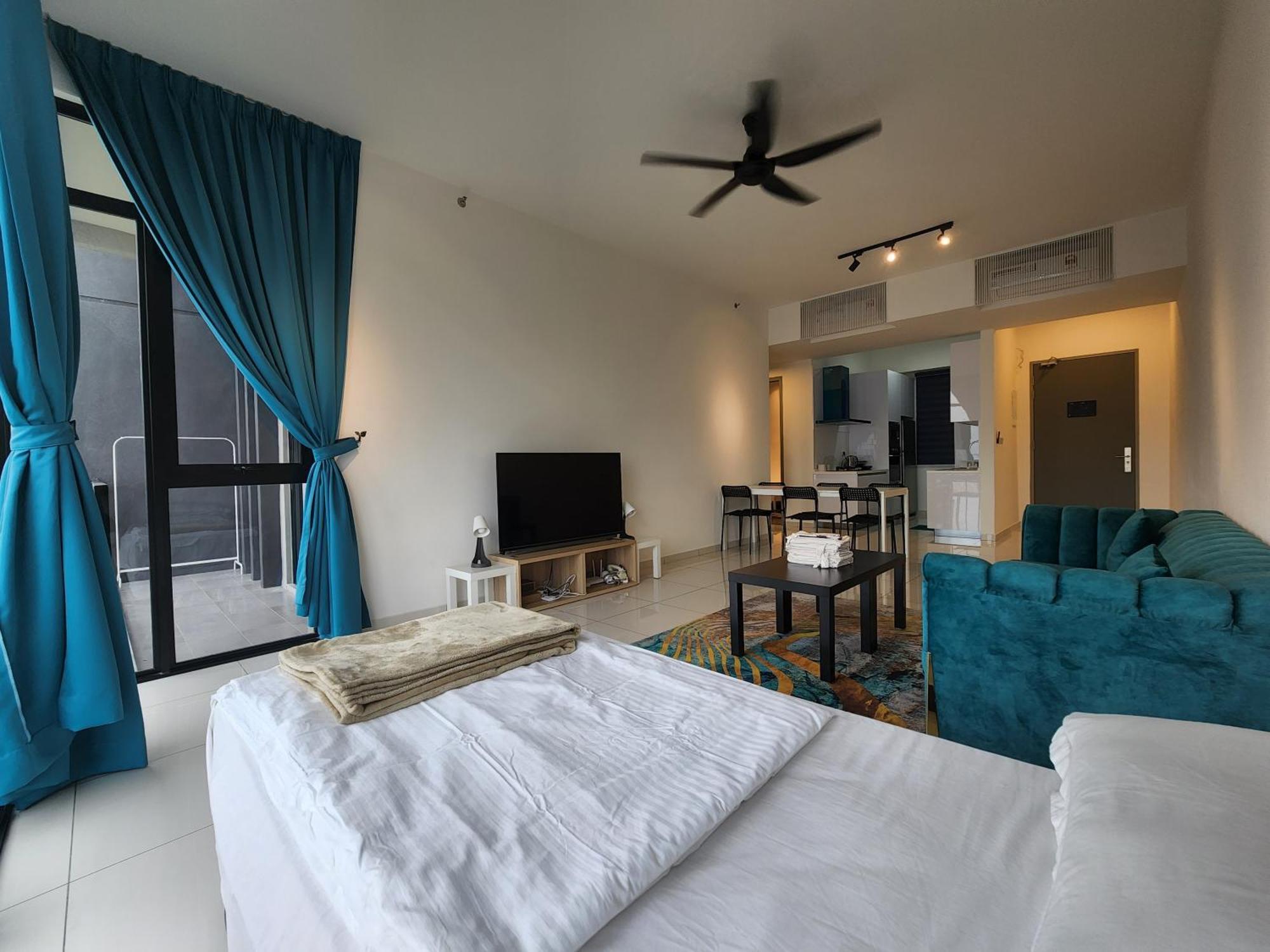 Beacon Executive Premium Suite George Town Exteriér fotografie
